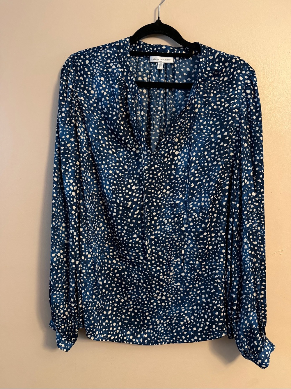 Rails Blue and White Speckled V-Neck Long Sleeve Blouse